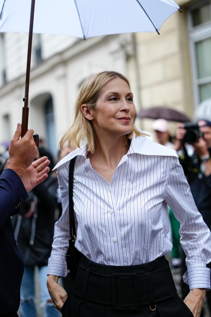 Kelly Rutherford in Patou