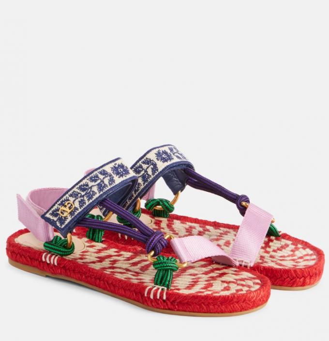 Bohemian sandalen met gekleurde bandjes en print