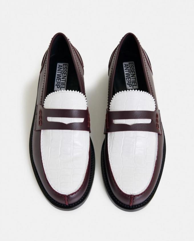Leren loafers in bordeaux en wit met krokodillenprint