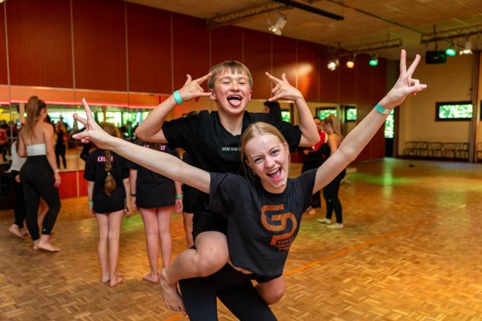 Zoë en Yannis kwamen van ver voor de dansworkshop met Yulia.