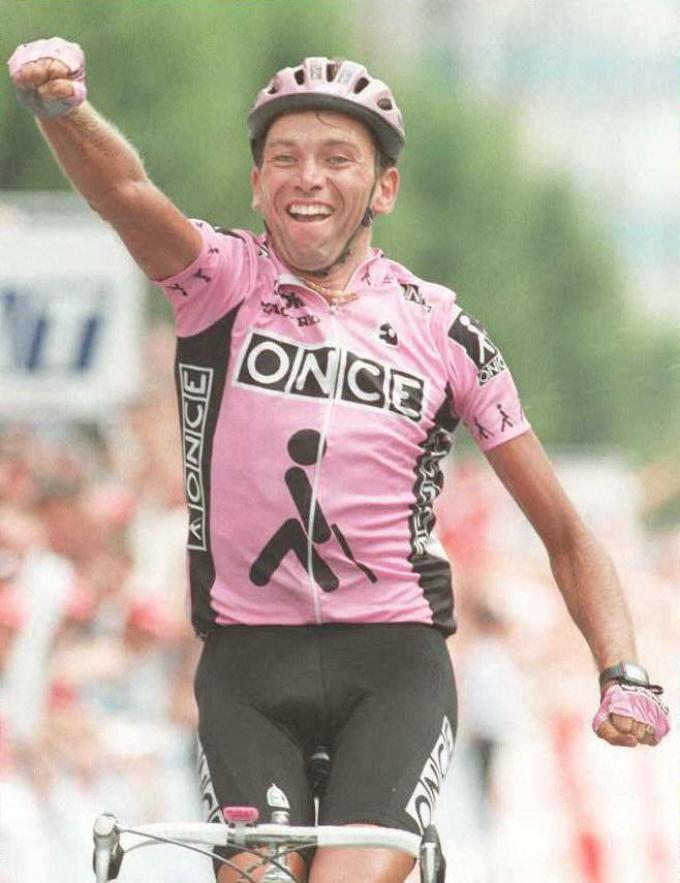 Iedereen gunt Bruyneel de ritzege en gele trui. “Dit is een terechte beloning”, stelt bondscoach Eddy Merckx.