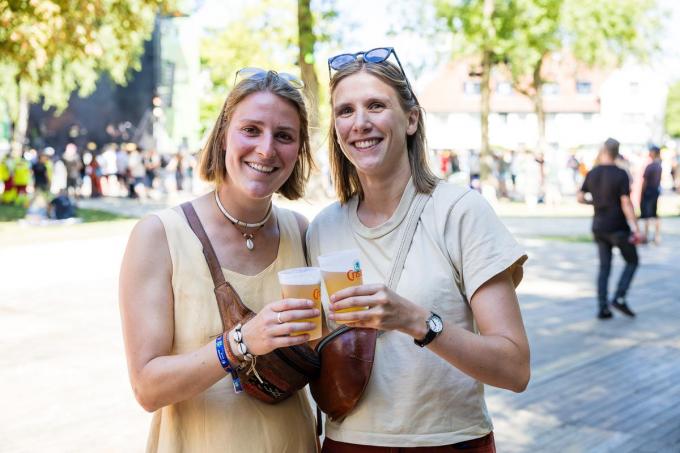 Morgane en Amber, voor Merol naar Cactus: Girl Power.
