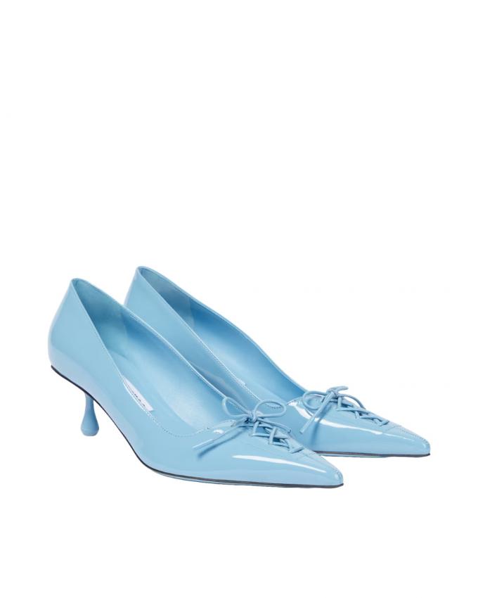 Babyblauwe kitten heel pumps