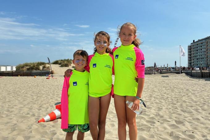 Tiez, Nona en Billie zijn vastberaden om later strandredder te worden.