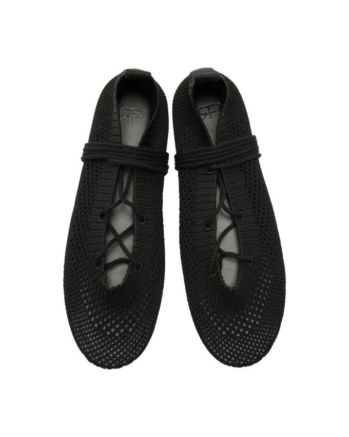 Gebreide ballerina's met rijgkoordjes