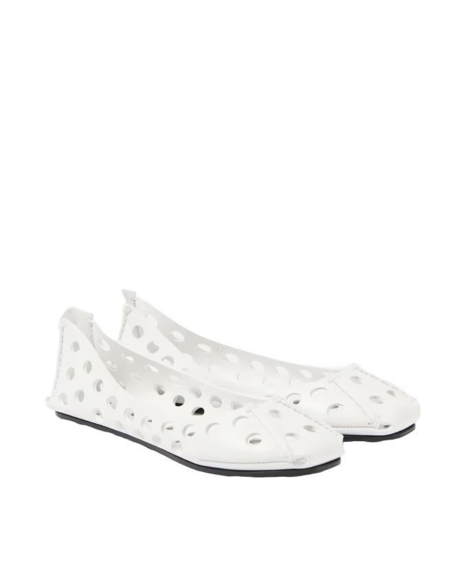 Geperforeerde ballerina's