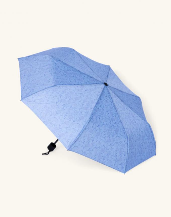 Blauwe paraplu met bloemenprint