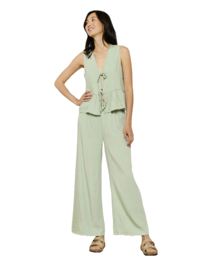 Saliegroene kledingset