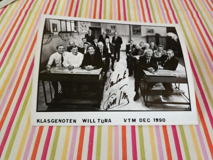 Een foto uit de oude doos: een reünie van klasgenoten in 1990.