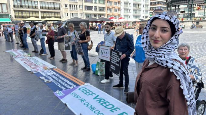 In Oostende komen al 70 zaterdagen lang actievoerders op het Wapenplein samen voor een vrij Palestina en tegen de genocide. (foto EFO)