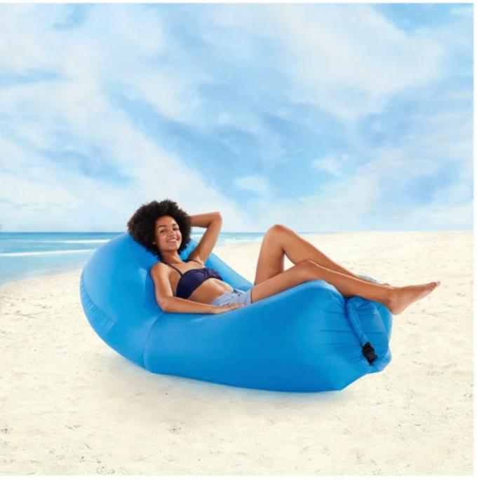 Un pouf gonflable