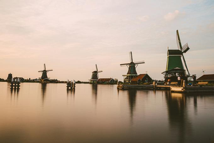 Zaanse Schans, symbole du surtourisme aux Pays-Bas - Unsplash (Moritz Kindler)