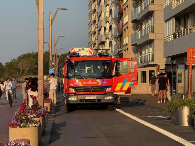 Zondagavond rond 19.30 uur is er brand uitgebroken in een appartement op de Zeedijk in Knokke-Heist.