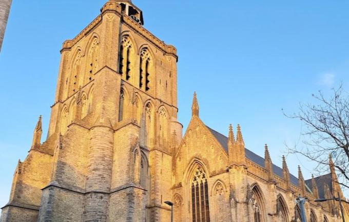 De Sint-Bertinuskerk.
