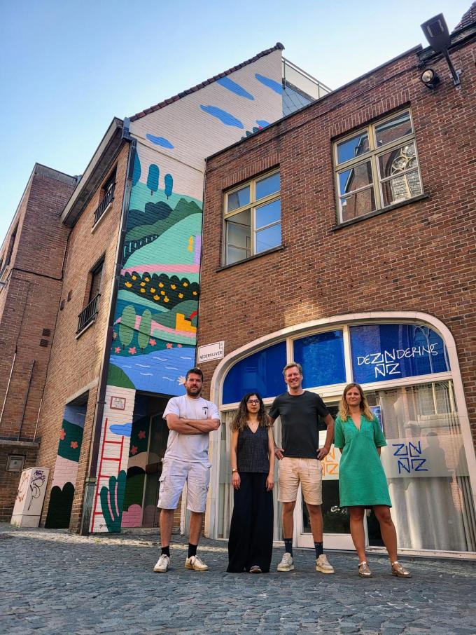 Jonas Vercaemer, Aya Akbib, Wouter Allijns en Barbara Deceuninck, projectleider Stadsvernieuwing.