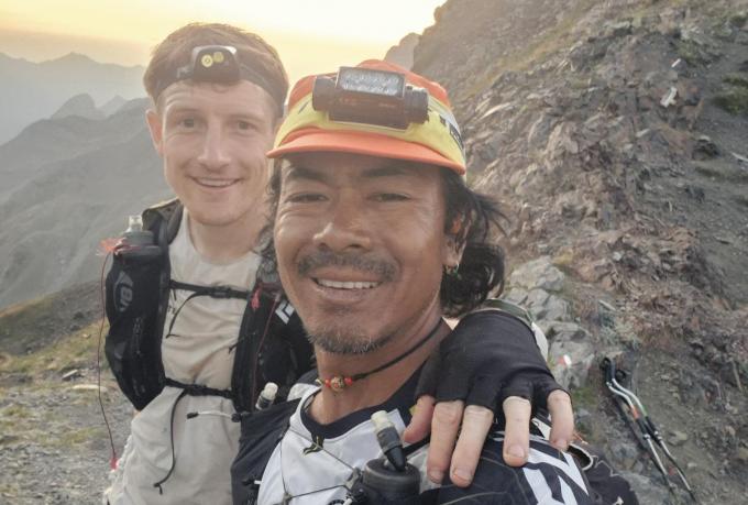 Evariest en zijn Nepalese compagnon.