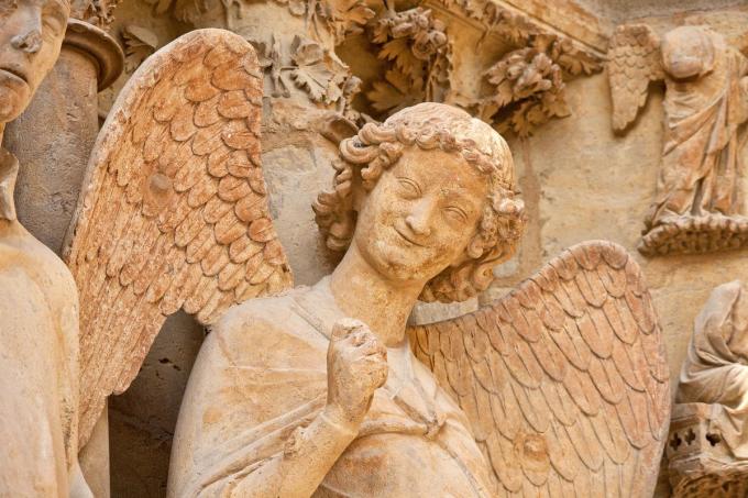 Naar de kathedraal van Reims, met zijn vele details binnen én buiten, kan je blijven kijken. (foto Getty)