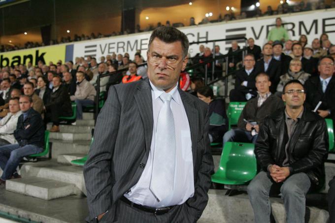 Johan Vermeersch in de tribune van het Edmond Machtensstadion.