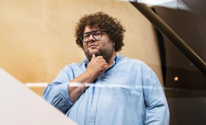Manu Van Acker krijgt een datingprogramma.