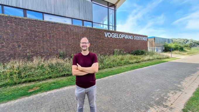 Claude Velter is de directeur van het vogelopvangcentrum in Oostende.