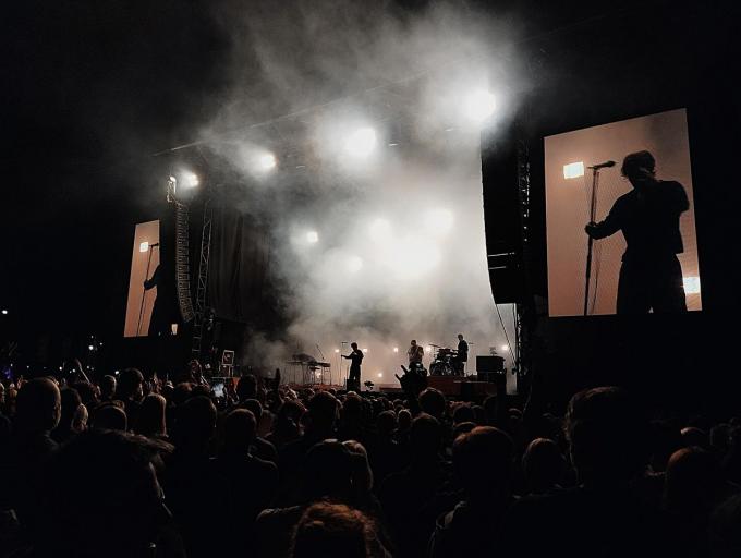 “Ik heb zin om te dansen. Wat moet je anders doen op een festival?” En dat deed Jinte Deprez ook als geen ander!