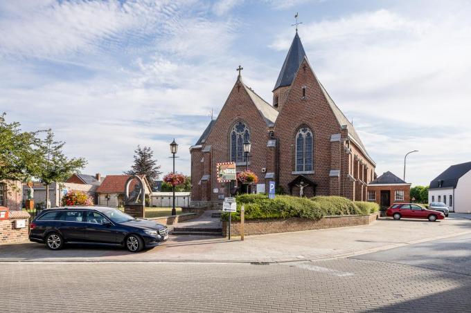 Markegem kan je moeilijk een bruisend dorp noemen.