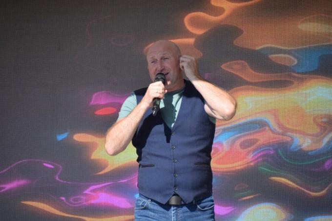 Yves Segers, recent tijdens een optreden op de Markt in Pittem.