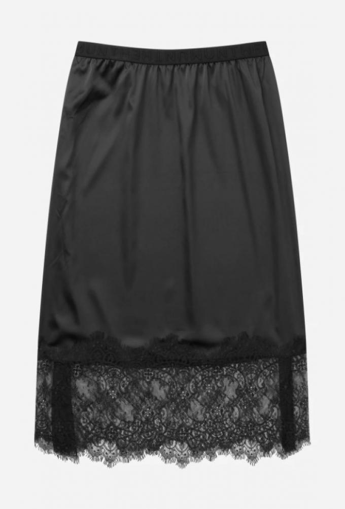 Zwarte zijden rok met kanten boord