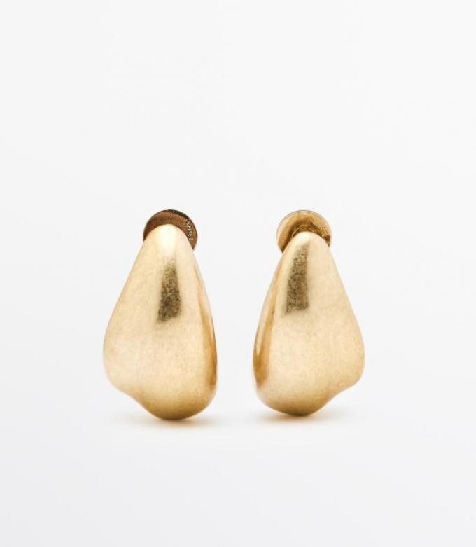 Gouden schelpvormige oorringen