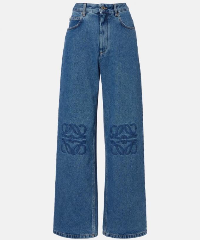 High-waisted denim met print