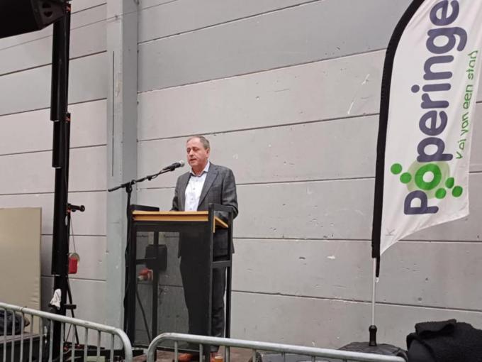 Burgemeester Dejaegher op de nieuwjaarsreceptie 2025.