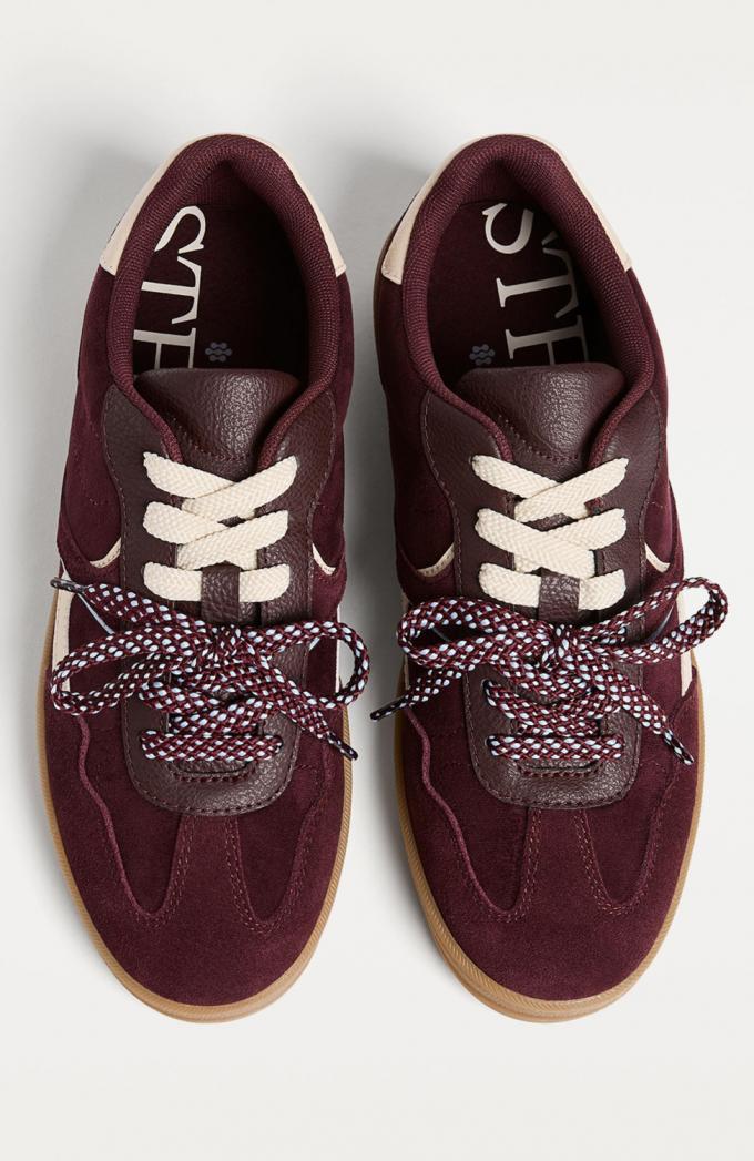 Bordeaux sneakers met dubbele veters