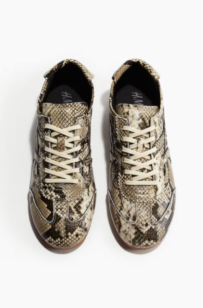 Sneakers met slangenprint
