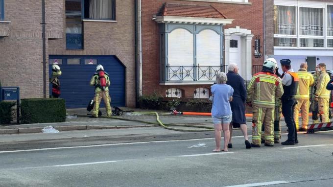 De brand ontstond in een appartementencomplex langs de Blankenbergse Steenweg. De brandweer was meteen ter plaatse.
