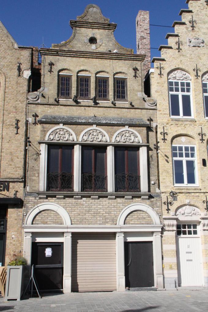 Bert en Jessica verhuizen hun zaak naar dit pand op de Grote Markt.