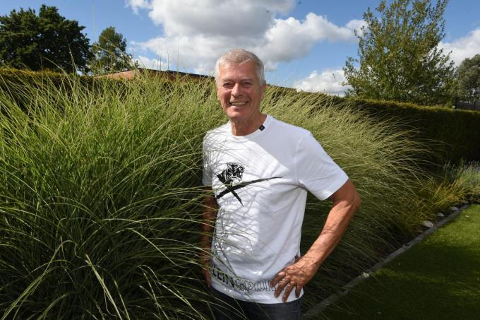 “Scoor ik met ‘Was It Love?’, dan breng ik misschien nog eens een versie van ‘More Than Sympathy’ uit.”