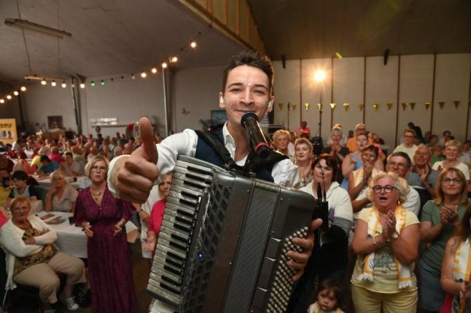 Thomas Julian: waar hij optreedt is er overal ambiance.