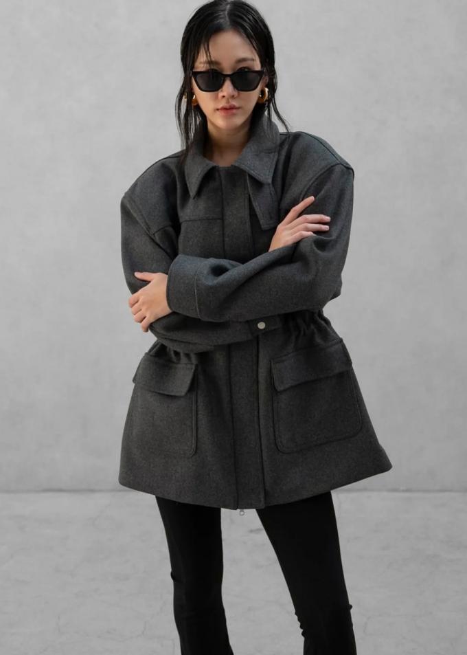 Veste à épaulettes