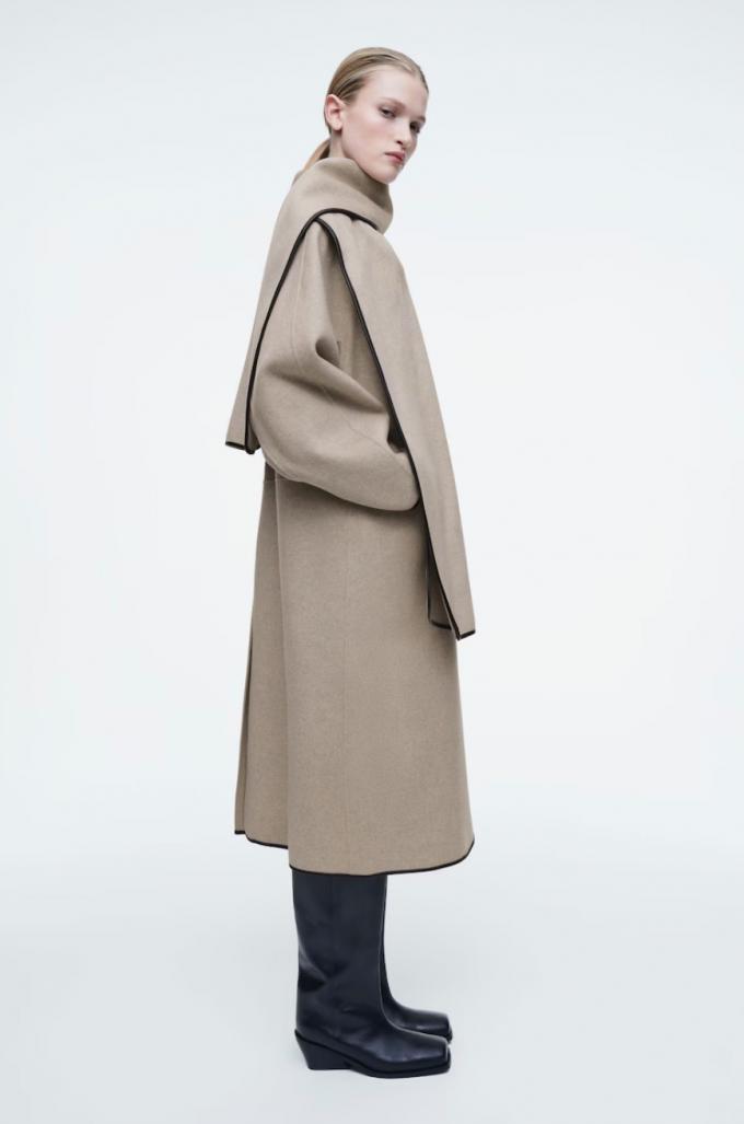 Manteau à écharpe