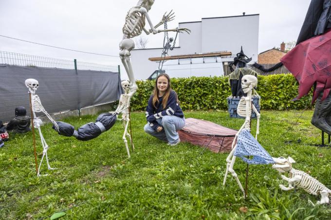 Het pronkstuk dit jaar is een 3,5 meter hoog skelet, samen met een paard en een hoofdloze ruiter die bewegen en geluid maken.