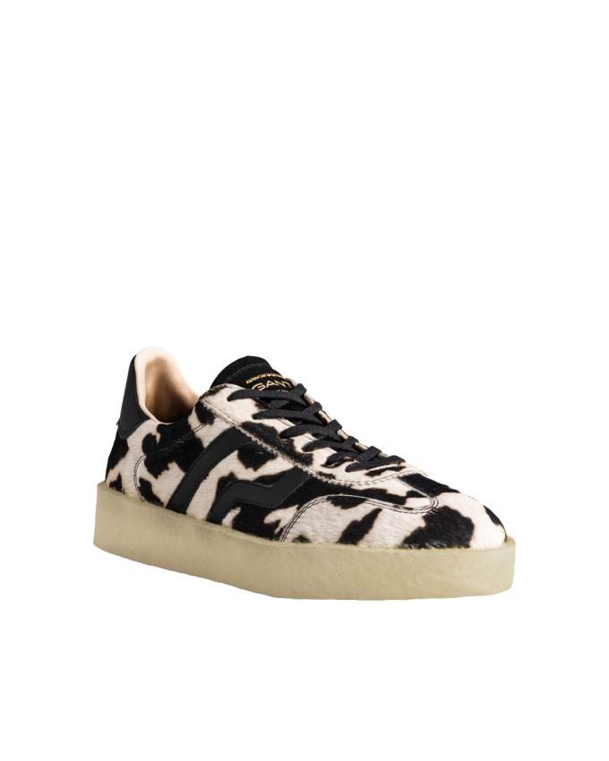 Sneakers in rundleer