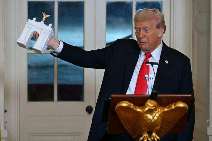 Un Arc de Triomphe géant pour Washington: quand Trump fait appel aux milliardaires pour financer sa mégalomanie