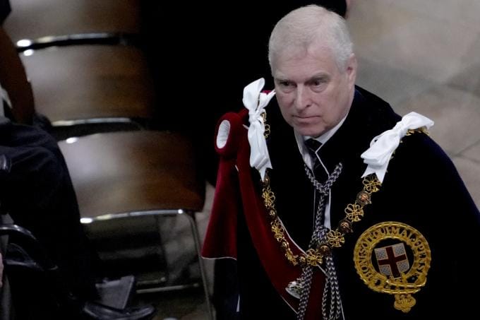 Affaire Epstein: le prince Andrew renonce à son titre royal