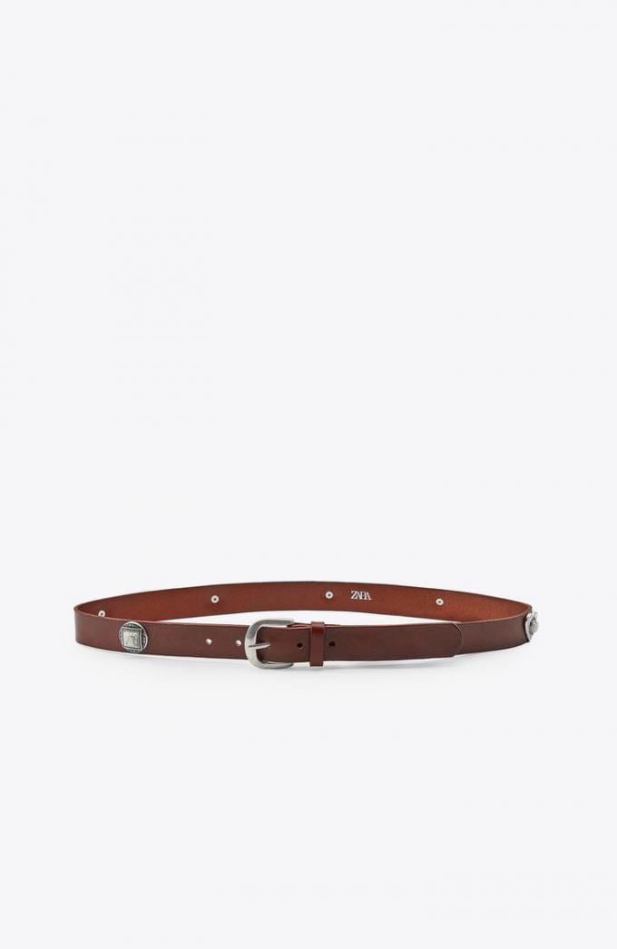 Leren riem met hartvormige studs