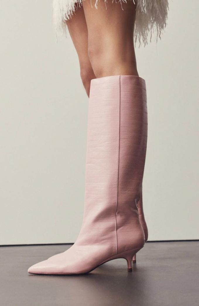 Roze laarzen met kitten heel
