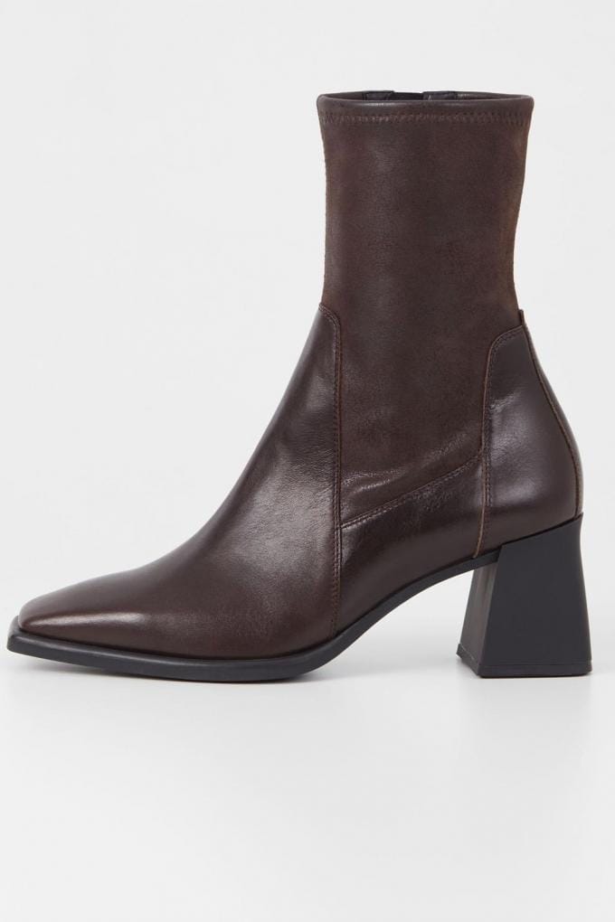 Bruine enkellaarzen met hak 