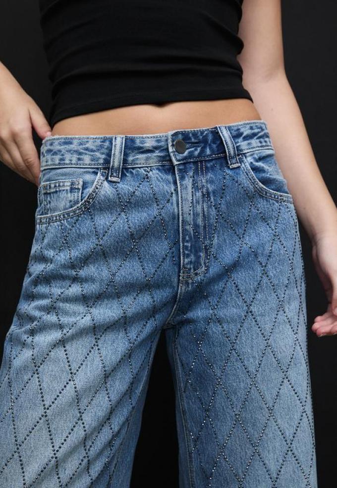 Jeans avec brillants en losange