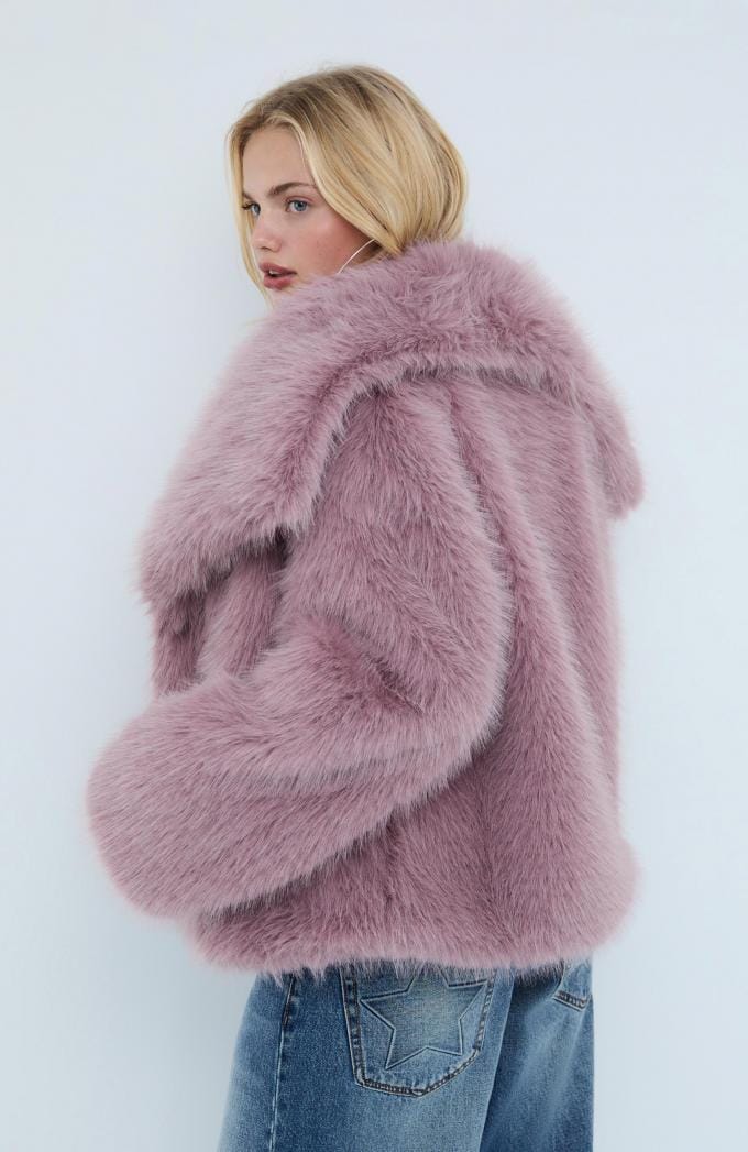 Roze jas in faux fur 