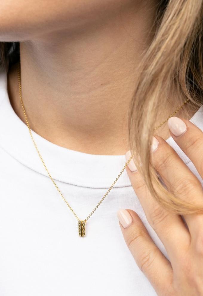 Gouden ketting met steentjes