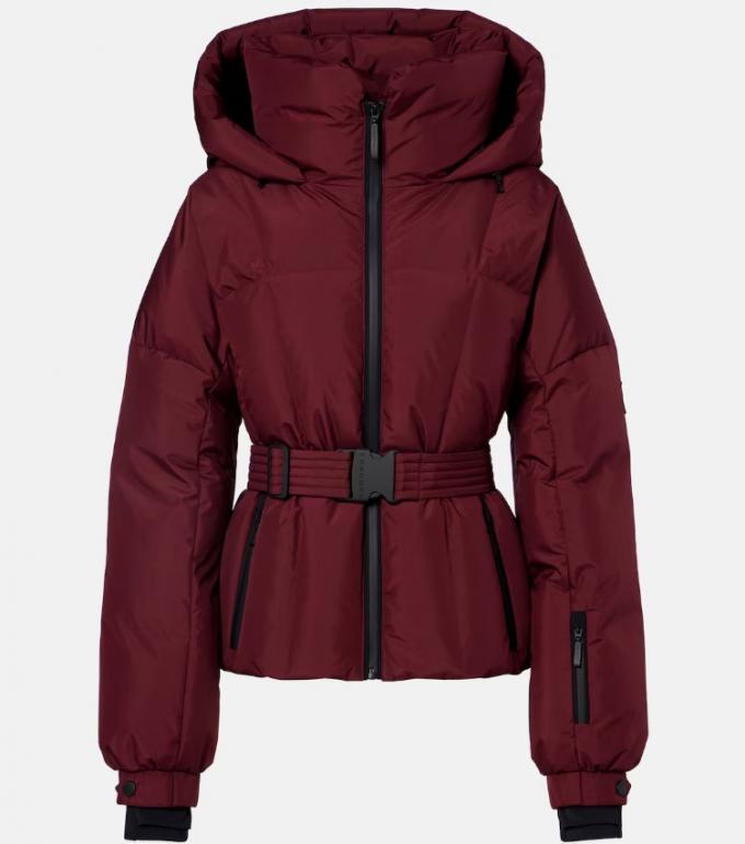 Getailleerde puffer jacket in bordeauxrood 